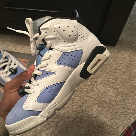 Air Jordan 6 “UNC” - Picture 2 of 6